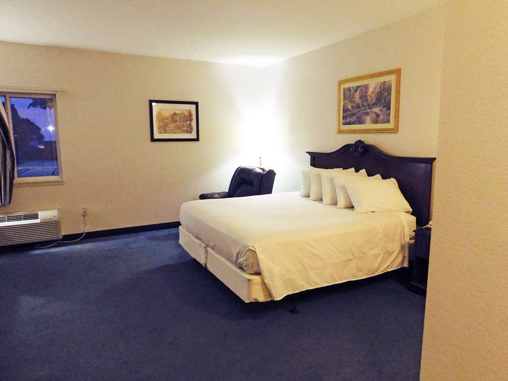 Americas Best Value Inn-Fredonia Стая снимка