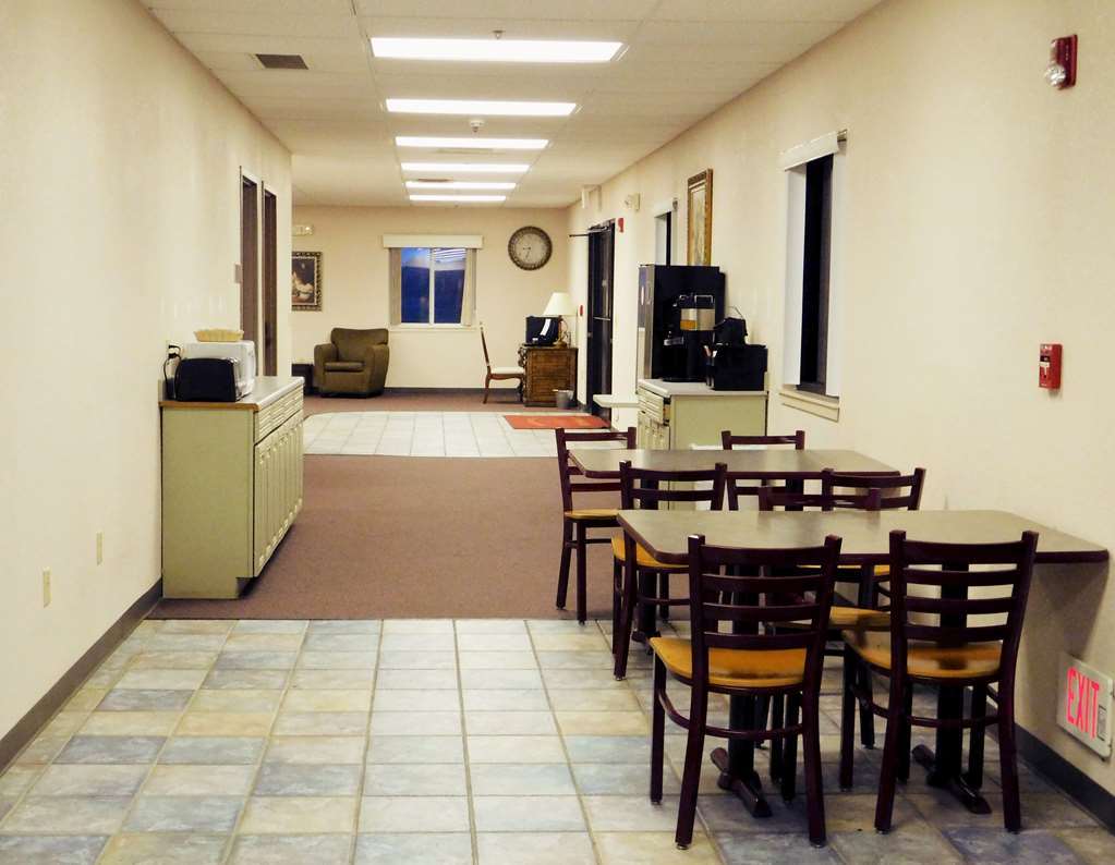 Americas Best Value Inn-Fredonia Ресторант снимка